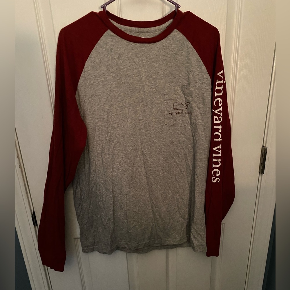 Men’s Small Vineyard Vines long Sleeve Tee. EUC